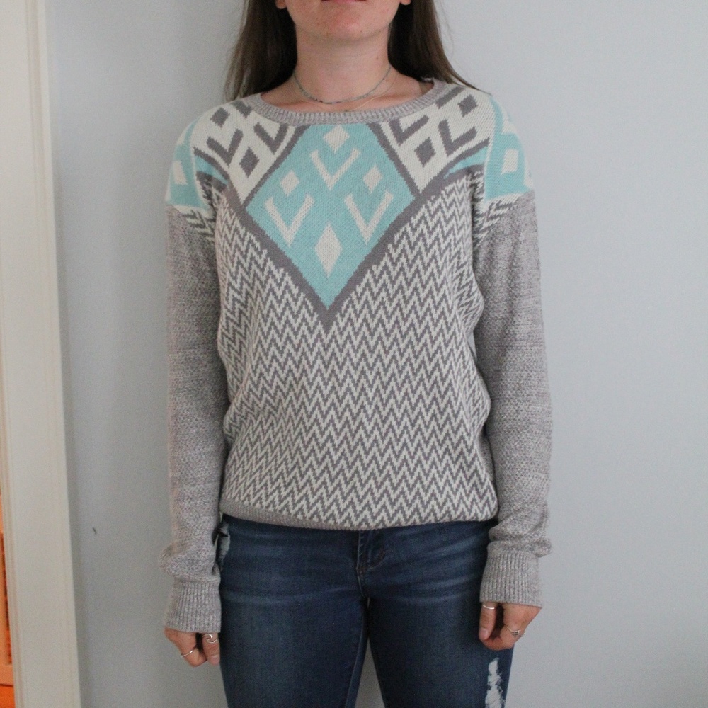 Patterned Sweater - Picture 2 of 3